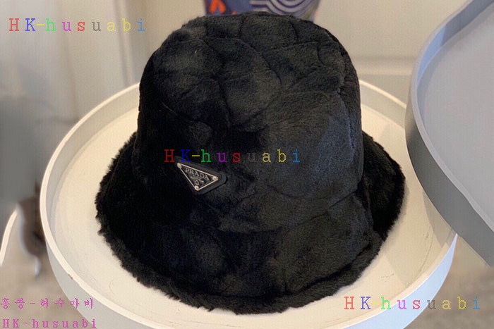 NEW 프라다 모자 신상 P  523667