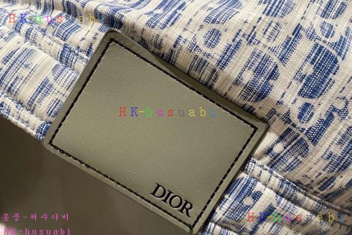 NEW 디올 패딩 신상  DR 1114420