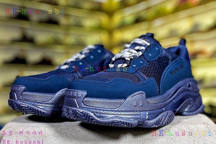 NEW 발렌시아가 스니커즈 신상 B 769259