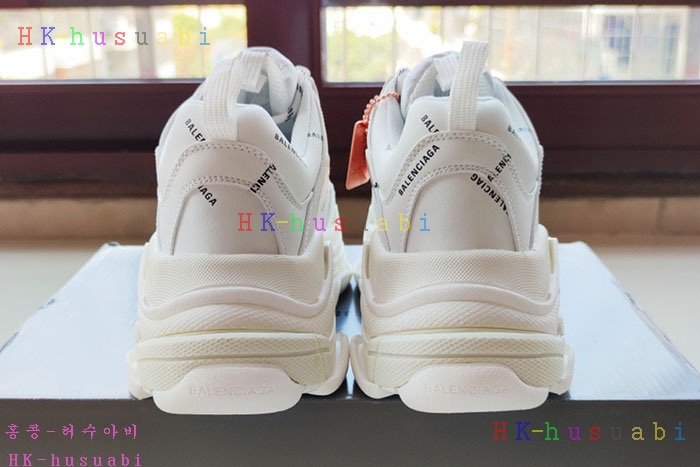 NEW 발렌시아가 스니커즈 신상 B 769256