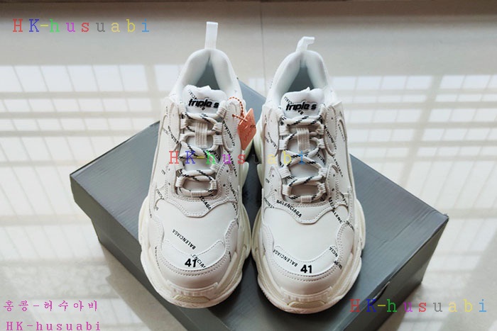 NEW 발렌시아가 스니커즈 신상 B 769256