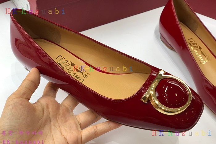 NEW 페라가모 신발 신상 F 4758230