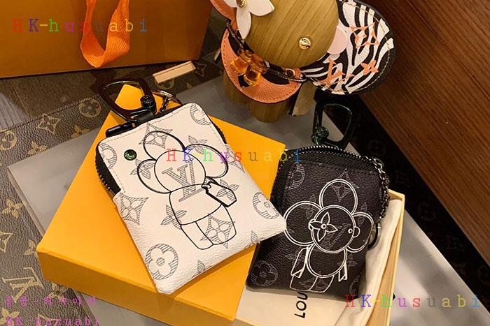 NEW 루이비통 백참 신상 LV 1427714