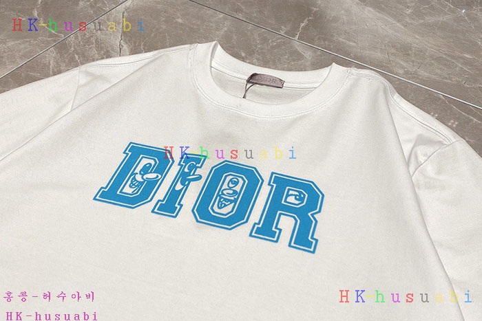 NEW 디올 반팔티 신상 DR 724567