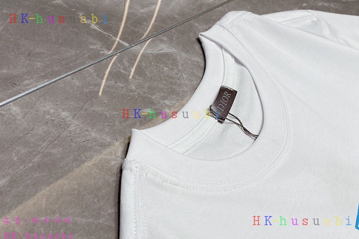 NEW 디올 반팔티 신상 DR 724567