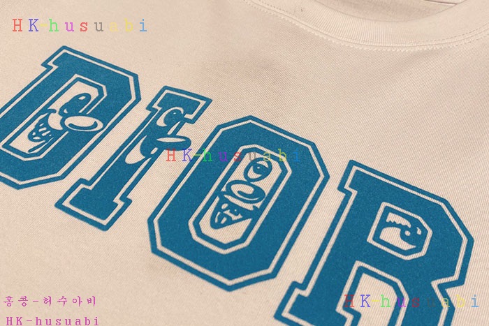 NEW 디올 반팔티 신상 DR 724567