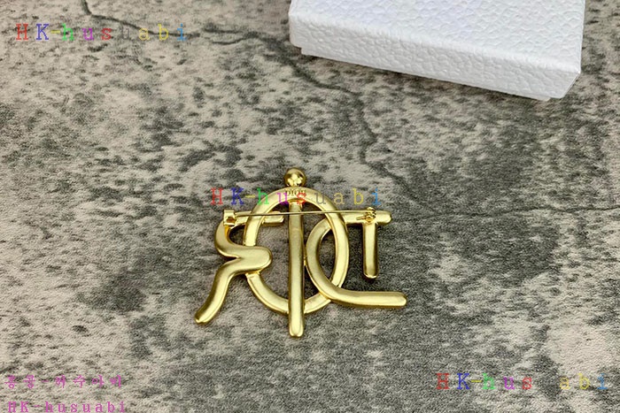 NEW 디올 브로치 신상 DR 342558