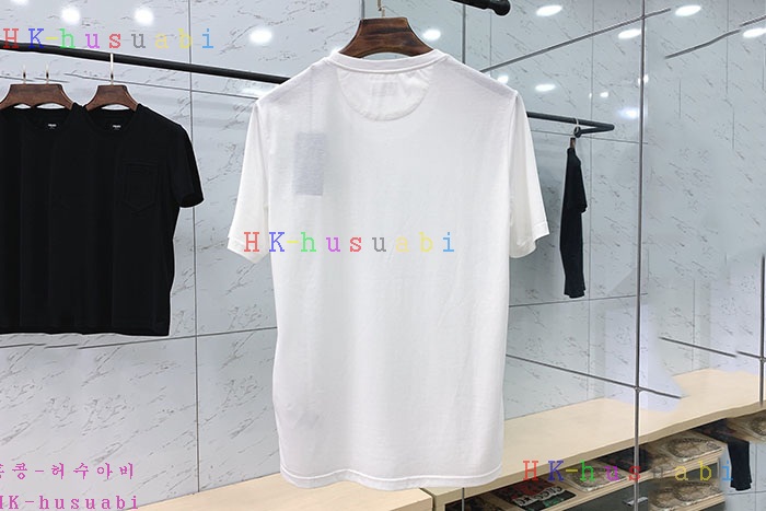 NEW 펜디 반팔티 신상 F 3256635