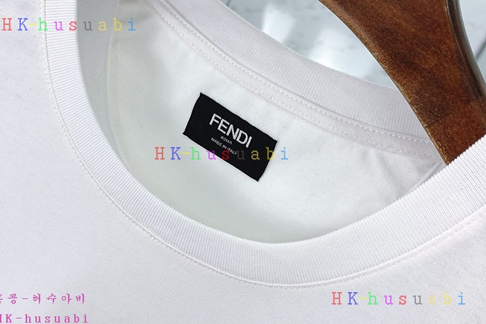 NEW 펜디 반팔티 신상 F 3256635
