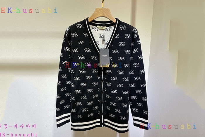 NEW 펜디 가디건 신상 F 3256637