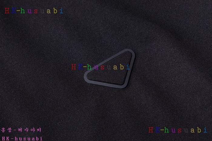 NEW 프라다 반팔티 신상 P 4276550