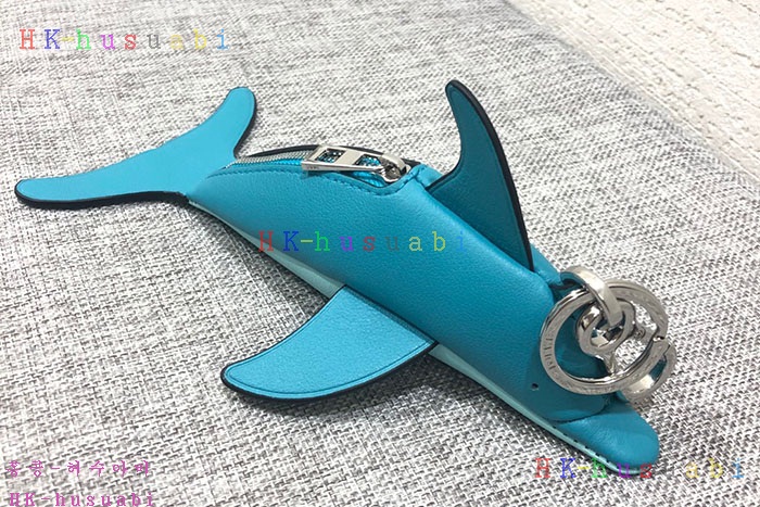 NEW 로에베 가죽 백참  LW 399244