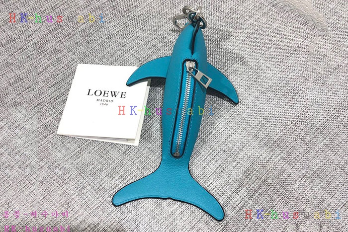 NEW 로에베 가죽 백참  LW 399244