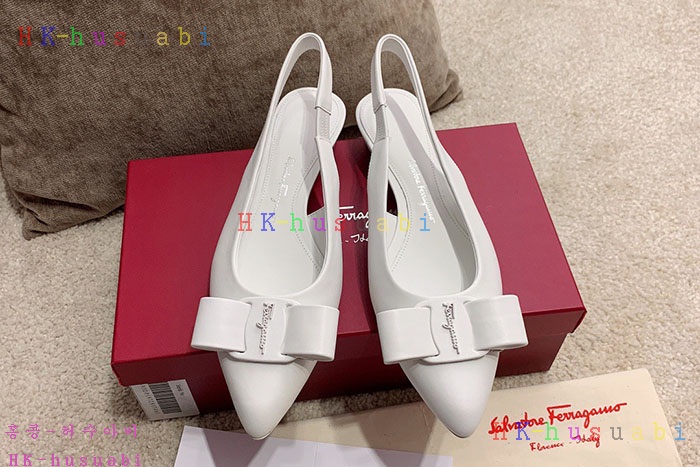 NEW 페라가모 여성 신발 신상 F 724420