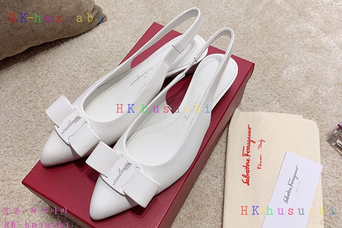 NEW 페라가모 여성 신발 신상 F 724420