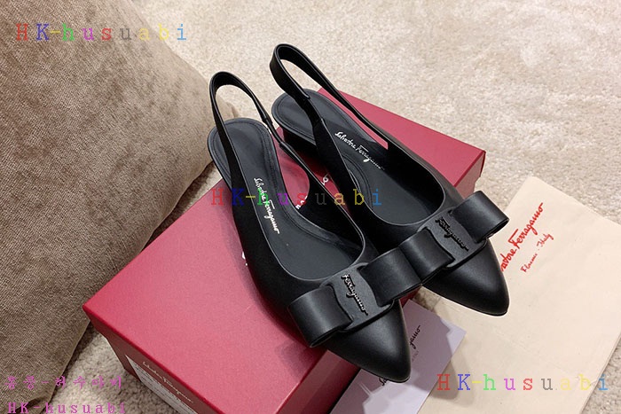 NEW 페라가모 여성 신발 신상 F 724425