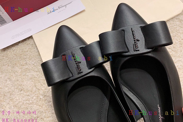NEW 페라가모 여성 신발 신상 F 724425