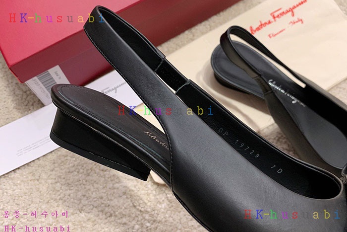 NEW 페라가모 여성 신발 신상 F 724425