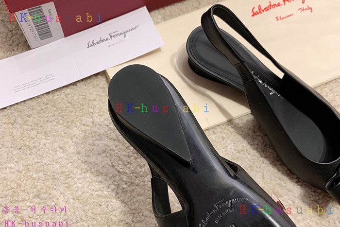 NEW 페라가모 여성 신발 신상 F 724425