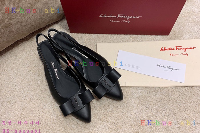 NEW 페라가모 여성 신발 신상 F 724425