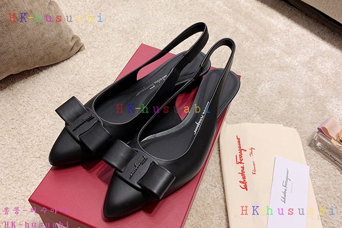 NEW 페라가모 여성 신발 신상 F 724425