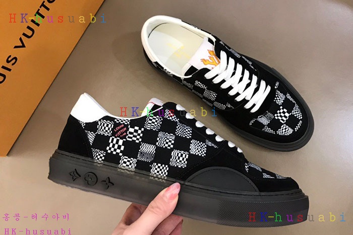 NEW 루이비통 스니커즈 신상 LV 427588