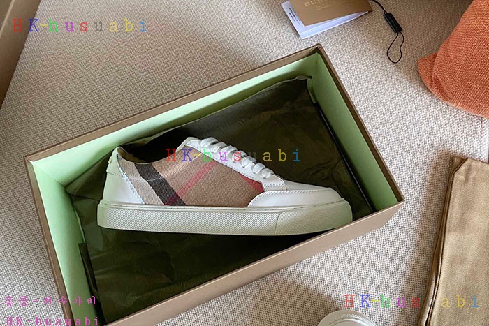 NEW 버버리 스니커즈 신상 BB  4472522