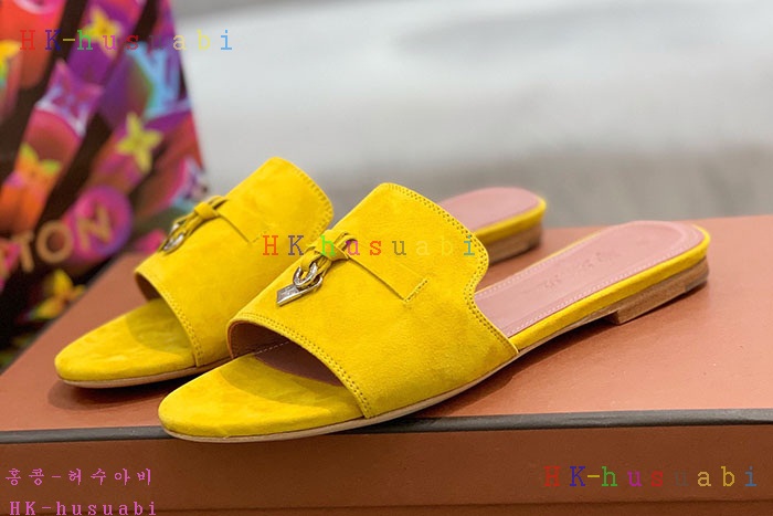 NEW 로로피아나 슬리퍼 신상 L 857221