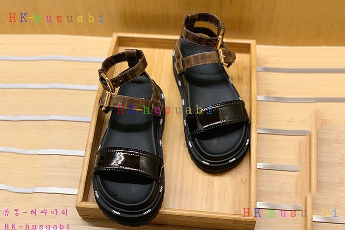 NEW 펜디 샌들 신상 F 5573002