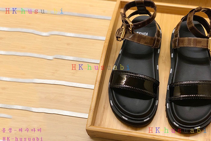 NEW 펜디 샌들 신상 F 5573002