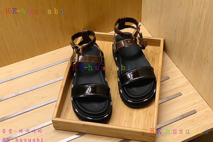NEW 펜디 샌들 신상 F 5573002
