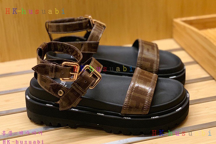 NEW 펜디 샌들 신상 F 5573003