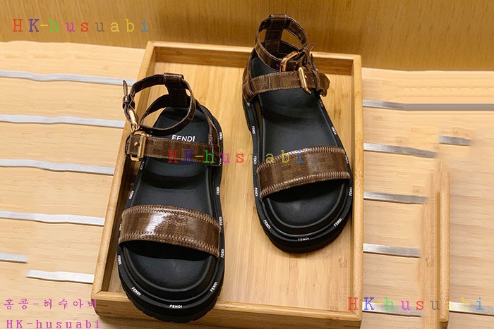 NEW 펜디 샌들 신상 F 5573003