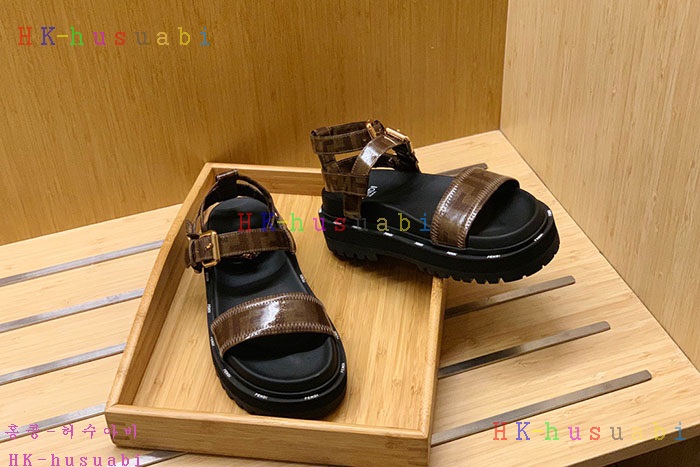 NEW 펜디 샌들 신상 F 5573003