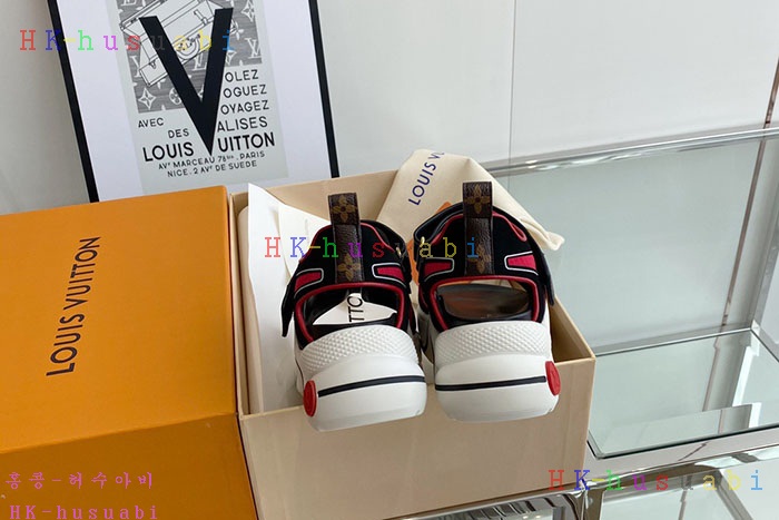 NEW 루이비통 샌들 신상 LV 859922