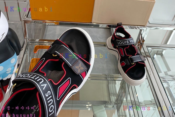 NEW 루이비통 샌들 신상 LV 859922