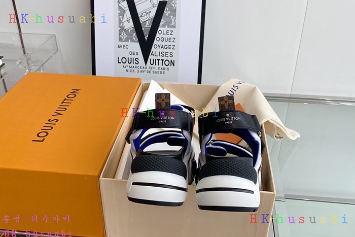NEW 루이비통 샌들 신상 LV 859923
