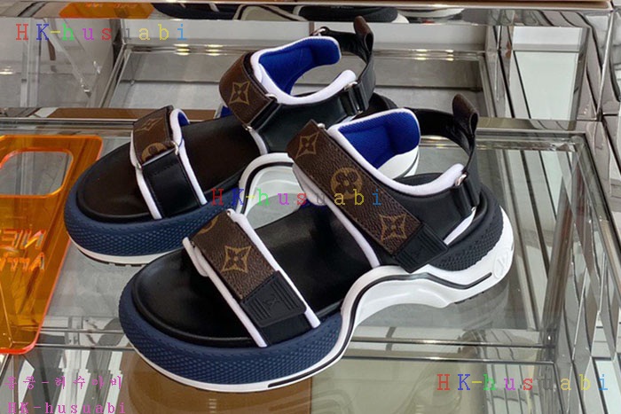 NEW 루이비통 샌들 신상 LV 859923
