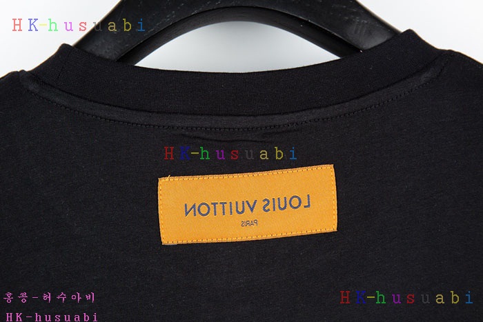 NEW 루이비통 반팔티 신상 LV 673388