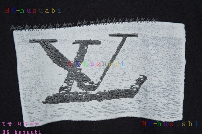 NEW 루이비통 반팔티 신상 LV 673388