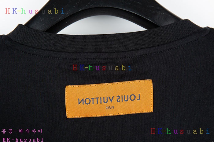 NEW 루이비통 반팔티 신상 LV 673390