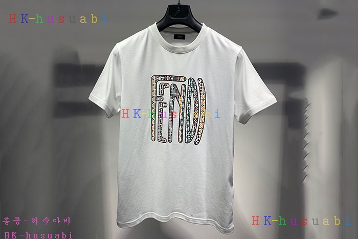 NEW 펜디 반팔티 신상 F 335823