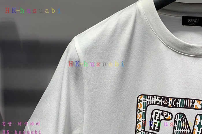 NEW 펜디 반팔티 신상 F 335823