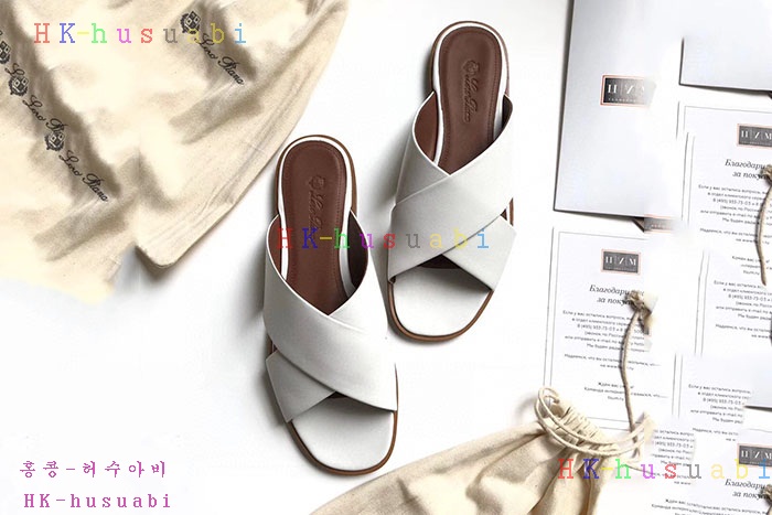 NEW 로로피아나 슬리퍼 신상 L 965331