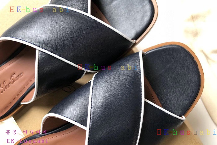 NEW 로로피아나 슬리퍼 신상 L 965331