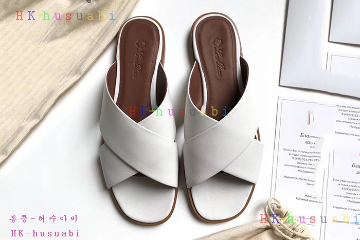 NEW 로로피아나 슬리퍼 신상 L 965331