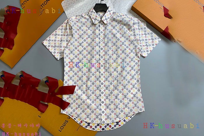 NEW 루이비통 반팔티 신상 LV 885711
