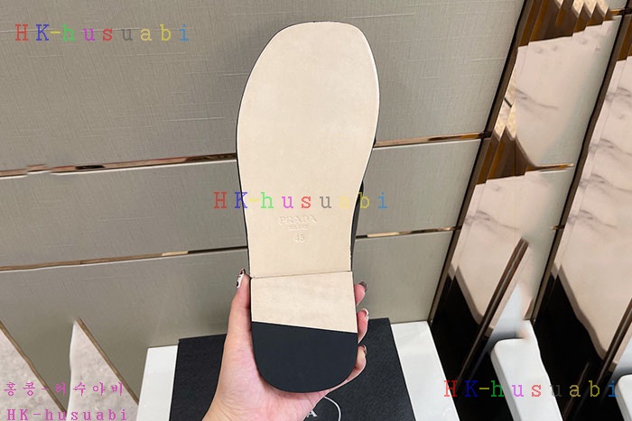 NEW 프라다 슬리퍼 신상 P 3325006