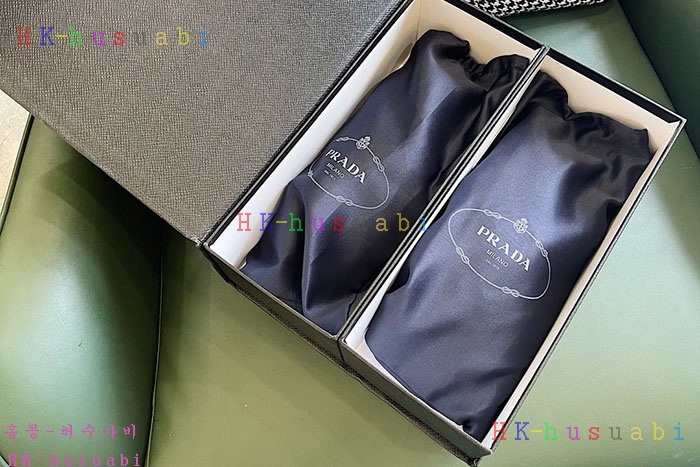 NEW 프라다 슬리퍼 신상 P 3325006