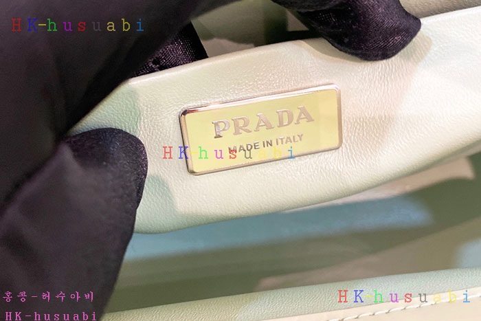 ★미러급★프라다 브러시드 가죽 핸드백 1BA327-4